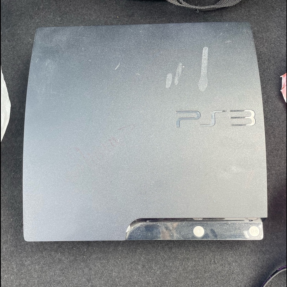 PlayStation 3 , controller all wiring included Good condition lightly used 250GB